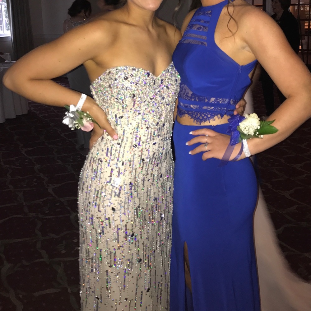 Prom Dress - Picture 3 of 6